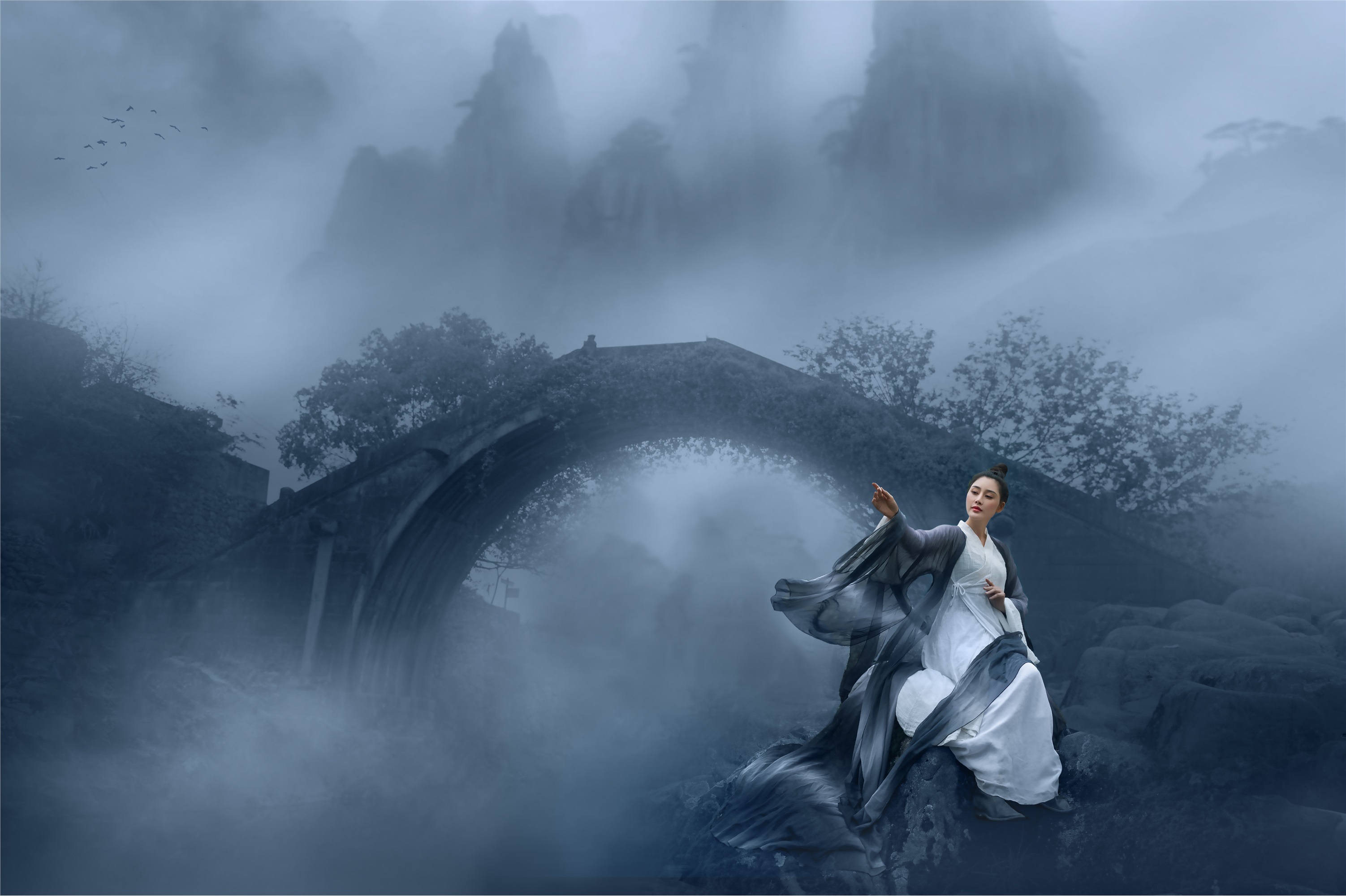 YITUYU艺图语 2021.08.06 水清酿酒，墨浅弄云 敏敏